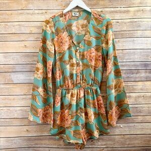 Show Me Your MuMu Shorts Romper Women’s Size Small Red Rocks Floral Bell Sleeve